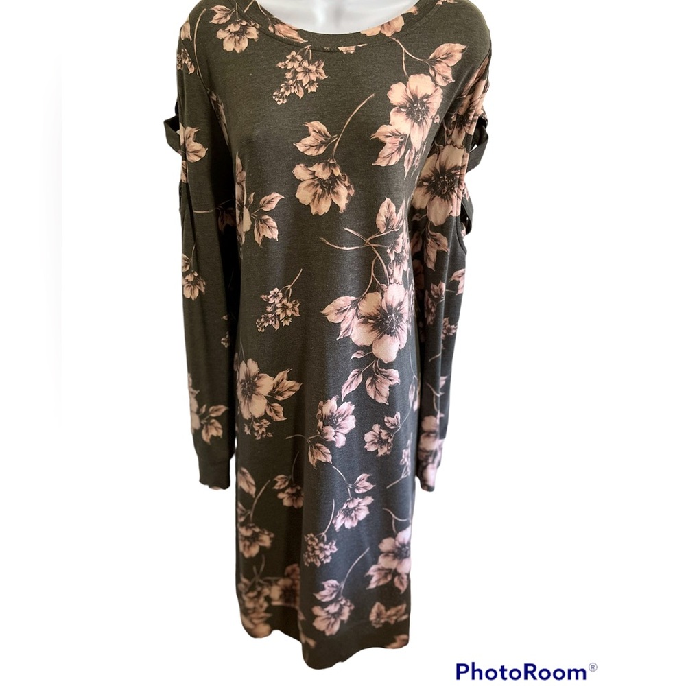 🛑SOLD🛑 Lane Bryant Dress Cut Out Sleeve Detail